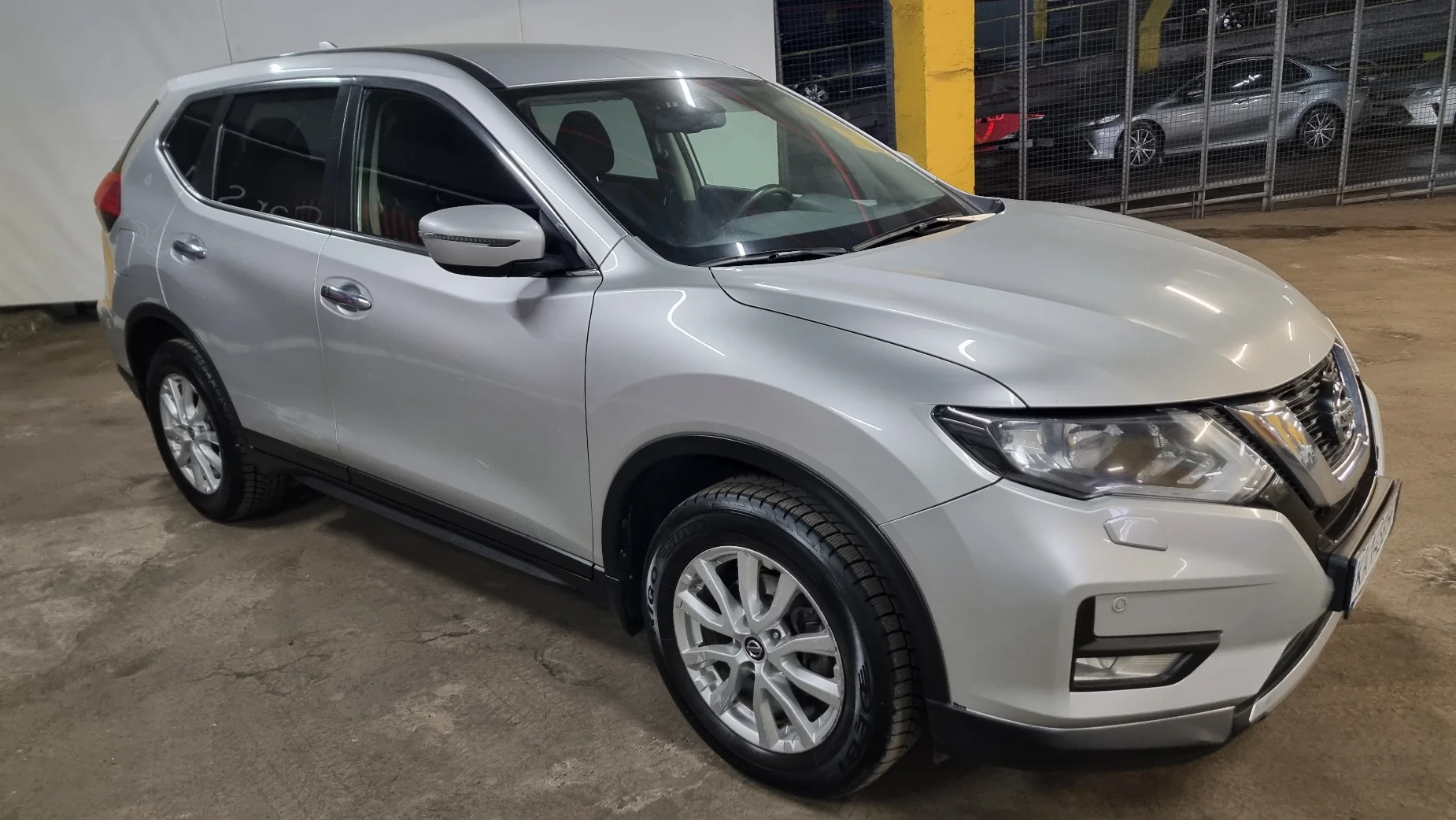 Nissan X-Trail photo